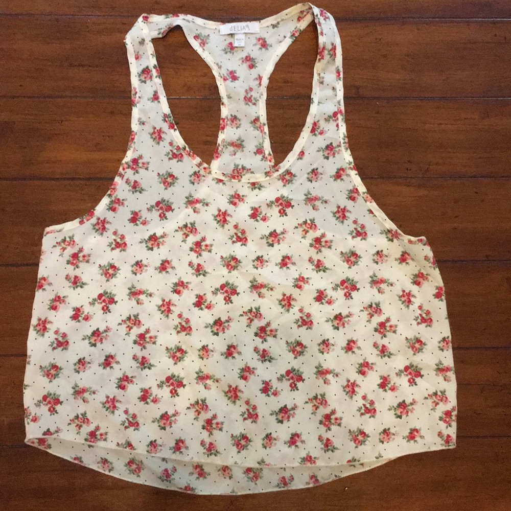 Flowery tank shell, great with a bandeau!
